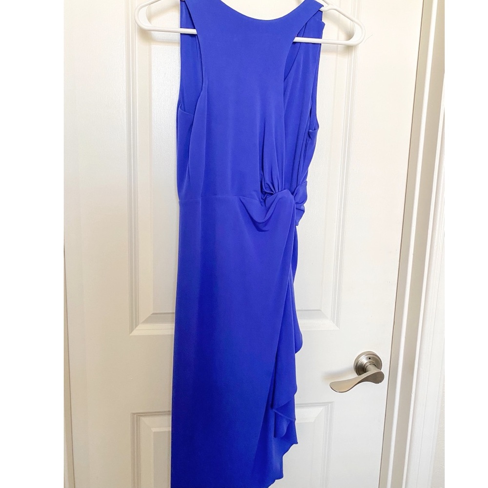 SLEEVELESS BLUE KNOT DRESS